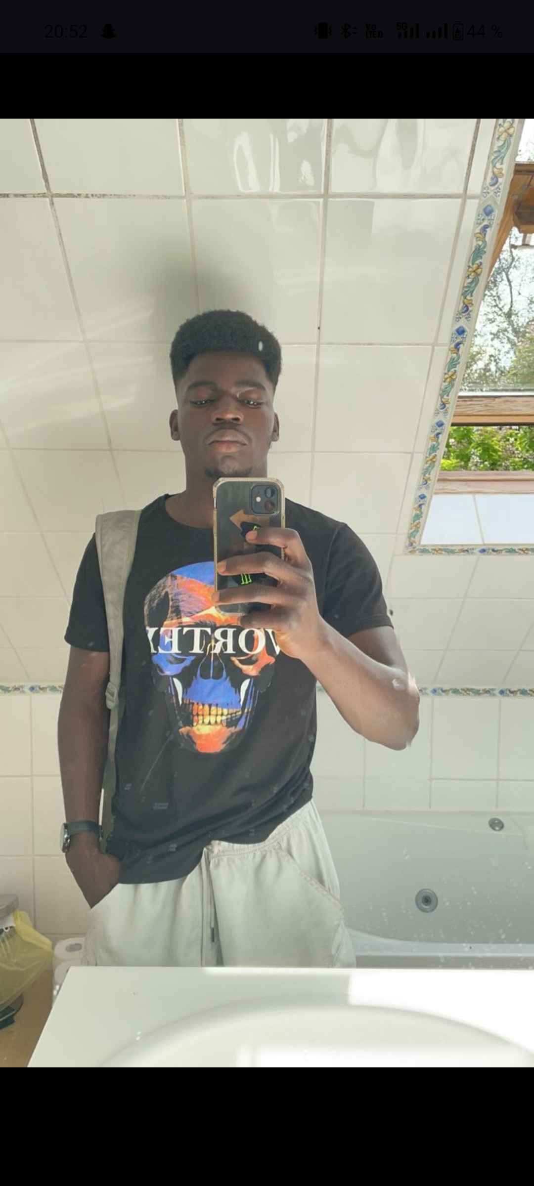 Profil de Adrian